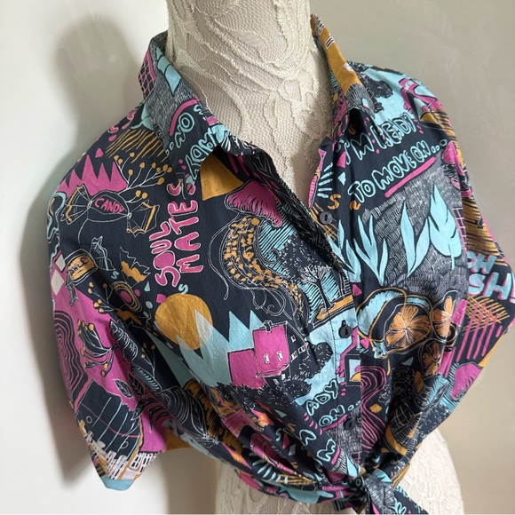 Zara Cropped Tie Front Graphic Button Down Shirt sz S - Picture 3 of 9